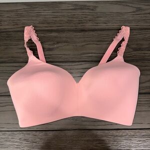 Wacoal Soft Pink Seamless Bra 32DDD 32F Lightly Lined Lace Wireless